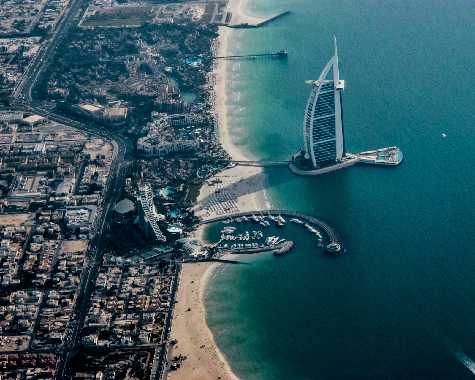 Middle East ultra-luxury venues at scale